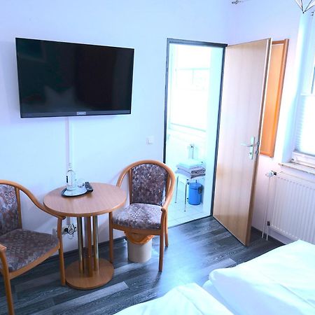Hotel & Restaurant Am Bodden Putbus Exterior foto